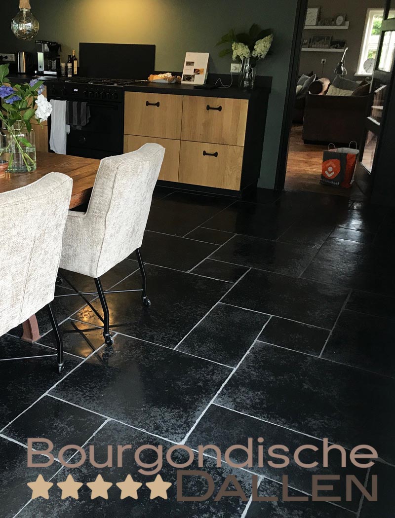 Bourgondische Dallen Black Antique Groot Wildverband hal eetkamer